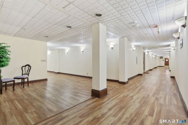 59 Courtland Avenue APT 2T, Stamford, CT 06902