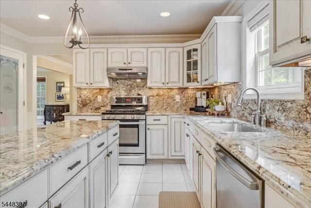 14 Fieldstone Trl, Byram Twp., NJ 07871