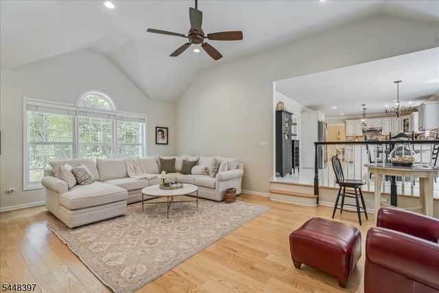 14 Fieldstone Trl, Byram Twp., NJ 07871