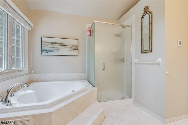 14 Fieldstone Trl, Byram Twp., NJ 07871