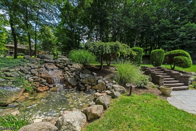 14 Fieldstone Trl, Byram Twp., NJ 07871
