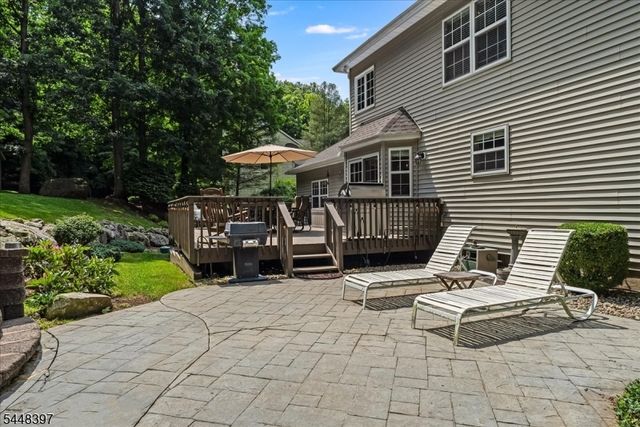 14 Fieldstone Trl, Byram Twp., NJ 07871