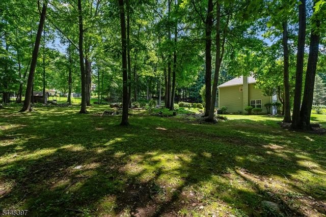 14 Fieldstone Trl, Byram Twp., NJ 07871