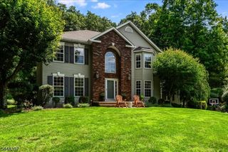 14 Fieldstone Trl, Byram Twp., NJ 07871