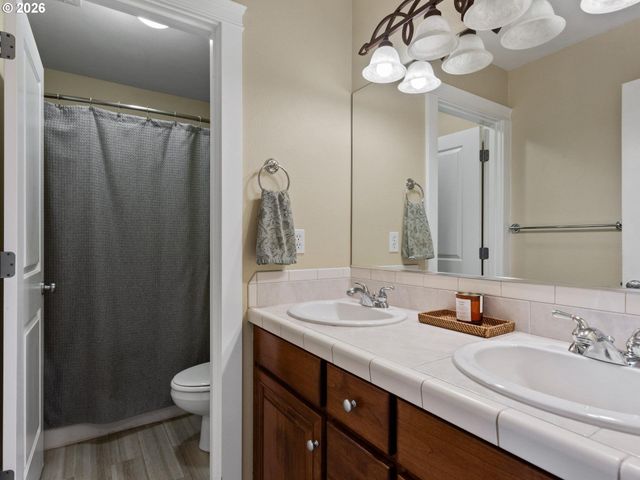 14004 Nw 27TH Ave, Vancouver, WA 98685