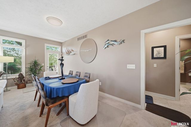 2932 Park Place Court, Lincoln, NE 68506