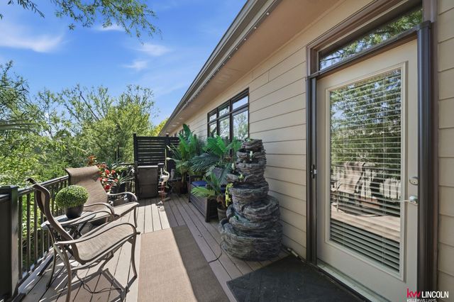 2932 Park Place Court, Lincoln, NE 68506