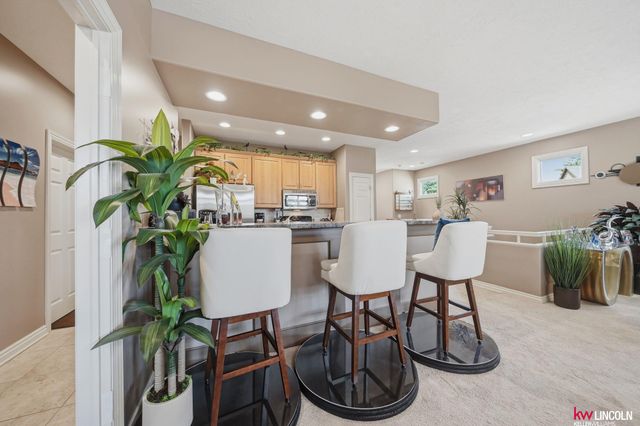 2932 Park Place Court, Lincoln, NE 68506
