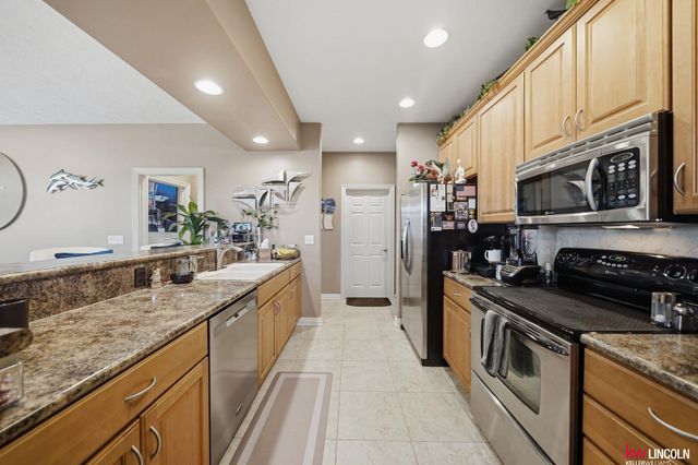 2932 Park Place Court, Lincoln, NE 68506