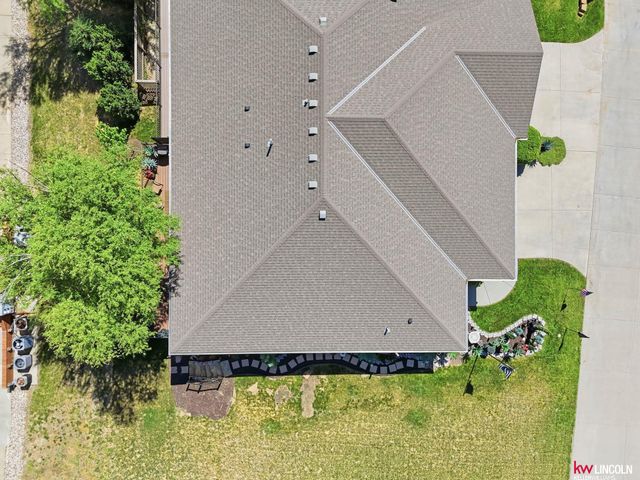 2932 Park Place Court, Lincoln, NE 68506