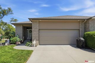 2932 Park Place Court, Lincoln, NE 68506