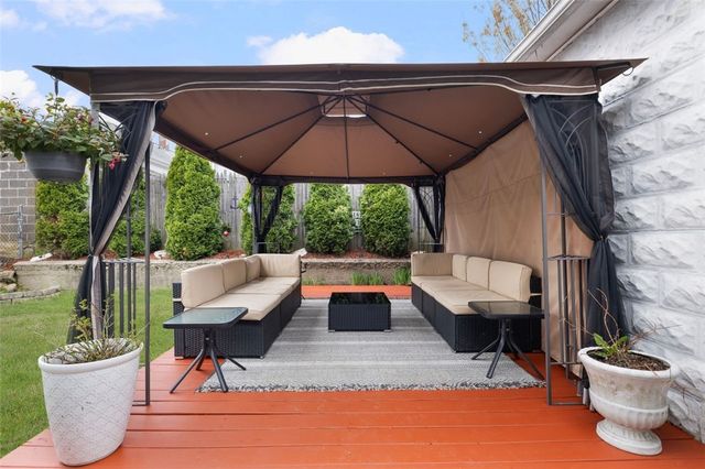 62 Peckham Avenue, North Providence, RI 02908