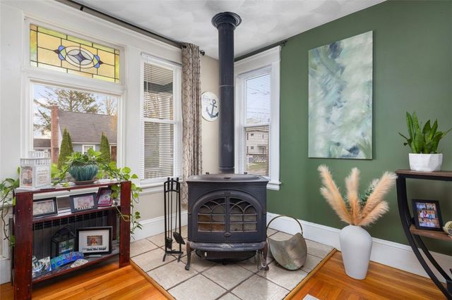 62 Peckham Avenue, North Providence, RI 02908