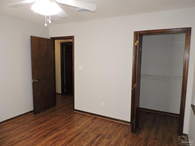 3480 Blueridge Dr, Pensacola, FL 32504