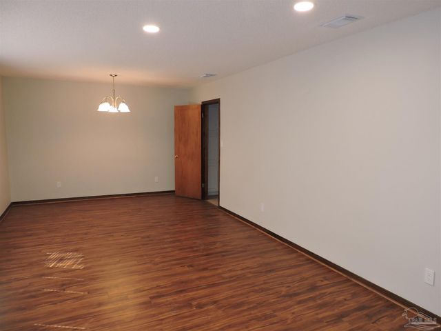 3480 Blueridge Dr, Pensacola, FL 32504