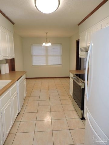 3480 Blueridge Dr, Pensacola, FL 32504