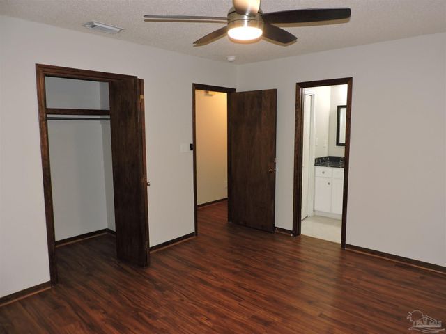 3480 Blueridge Dr, Pensacola, FL 32504