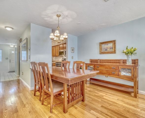 1206 Lagrange St 1206, Boston, MA 02467