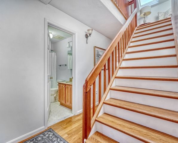 1206 Lagrange St 1206, Boston, MA 02467