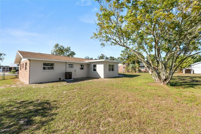 1208 BLAKE AVENUE, Auburndale, FL 33823