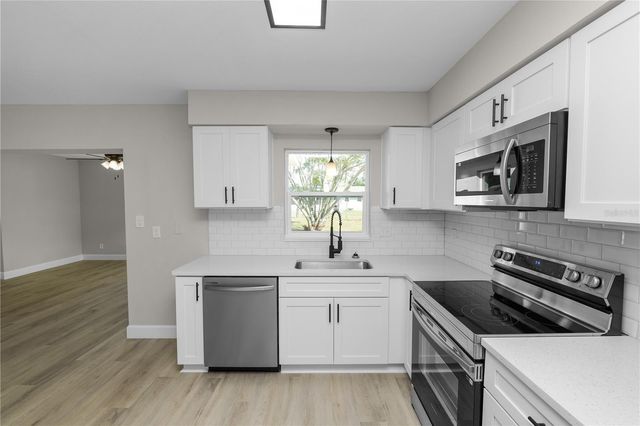 1208 BLAKE AVENUE, Auburndale, FL 33823