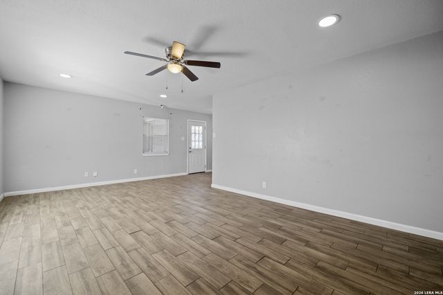 339 Creath Pl, San Antonio, TX 78221