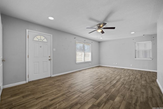 339 Creath Pl, San Antonio, TX 78221