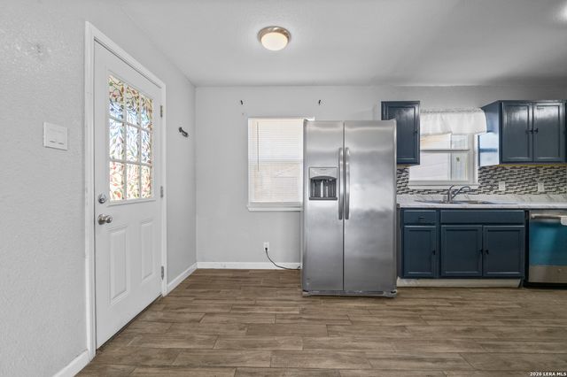 339 Creath Pl, San Antonio, TX 78221