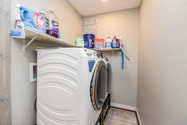 1303 W Ellaine Avenue, Pasadena, TX 77506