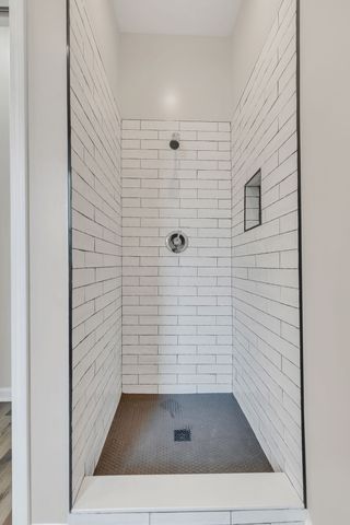 601 S Russell St, Portland, TN 37148