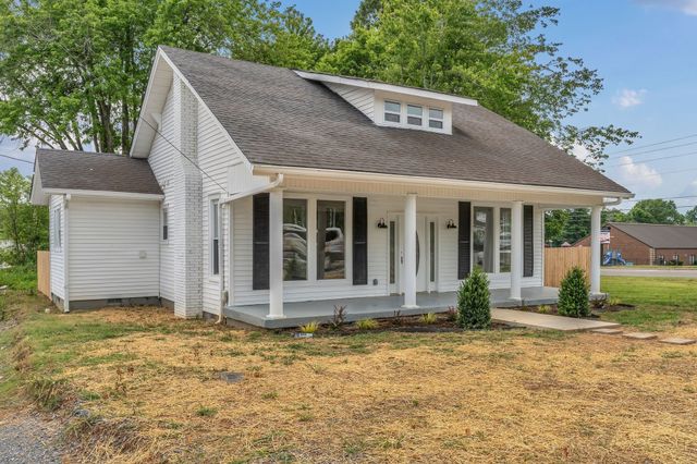 601 S Russell St, Portland, TN 37148