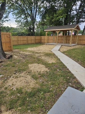 601 S Russell St, Portland, TN 37148