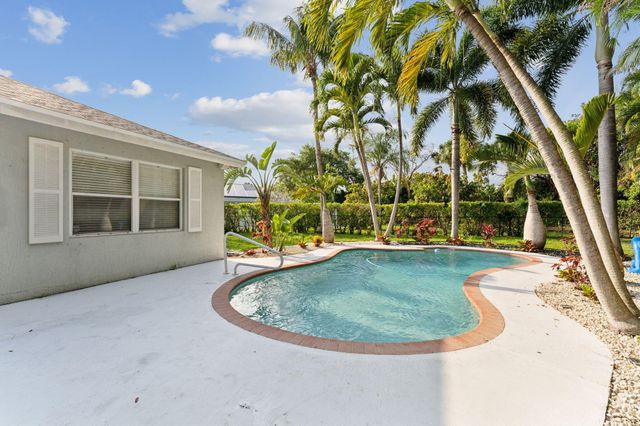 701 Key West Street, Boynton Beach, FL 33426