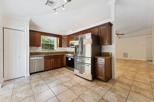 701 Key West Street, Boynton Beach, FL 33426