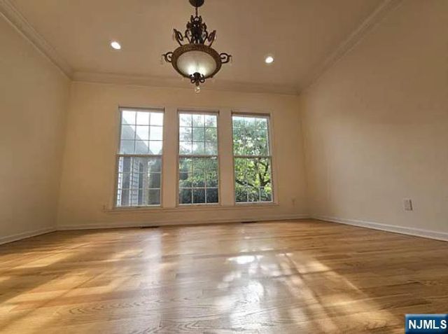 68 Buckthorn Court, Paramus, NJ 07652