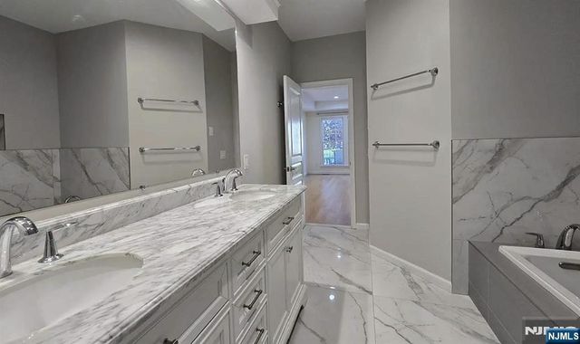 68 Buckthorn Court, Paramus, NJ 07652