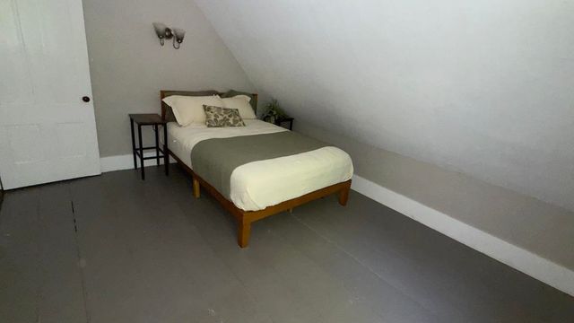 9 Old Main Street, Warner, NH 03278