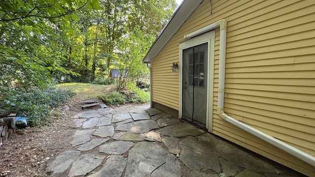9 Old Main Street, Warner, NH 03278