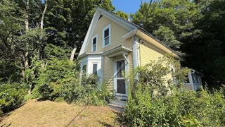 9 Old Main Street, Warner, NH 03278