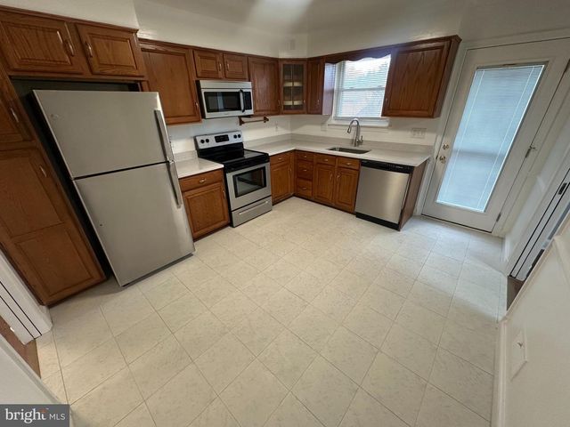 3912 21ST AVE, Temple Hills, MD 20748