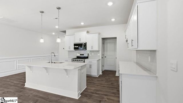 614 Jules Lane, Moore, SC 29369