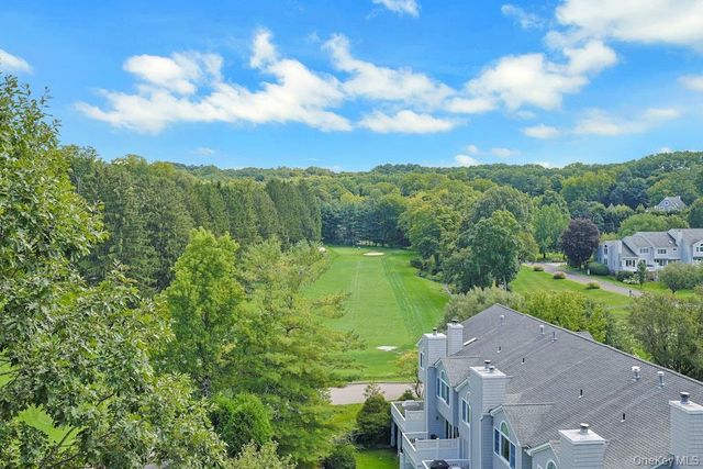 29 Country Club Lane, Pleasantville, NY 10570