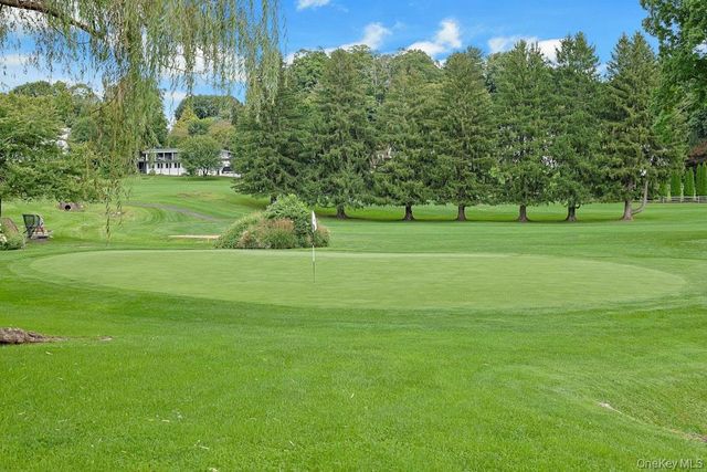 29 Country Club Lane, Pleasantville, NY 10570