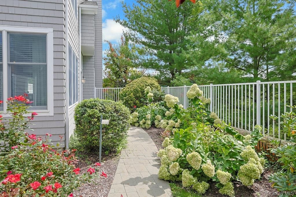 29 Country Club Lane, Pleasantville, NY 10570 — photo 5