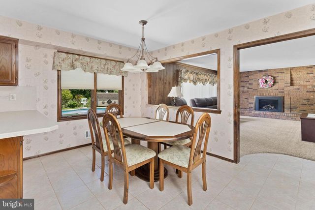 93 PETER RAFFERTY DR, Hamilton, NJ 08690
