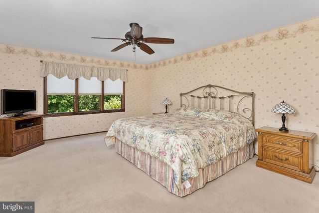 93 PETER RAFFERTY DR, Hamilton, NJ 08690