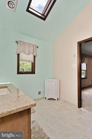 93 PETER RAFFERTY DR, Hamilton, NJ 08690