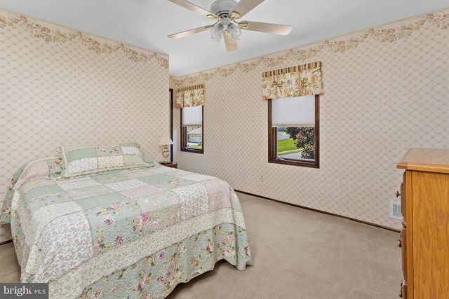 93 PETER RAFFERTY DR, Hamilton, NJ 08690