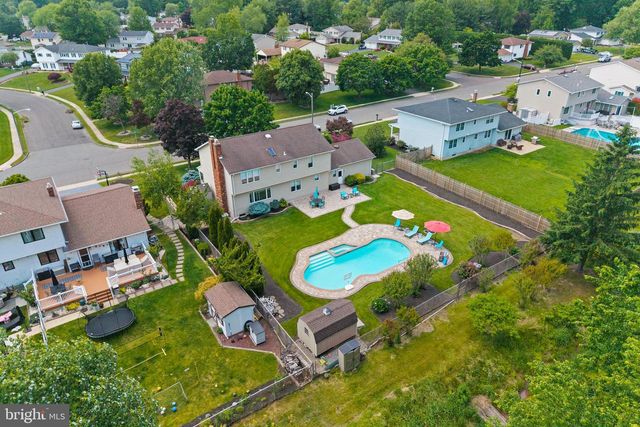 93 PETER RAFFERTY DR, Hamilton, NJ 08690
