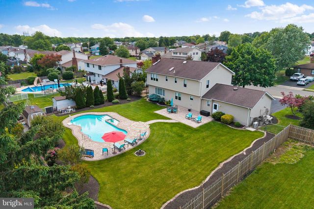 93 PETER RAFFERTY DR, Hamilton, NJ 08690